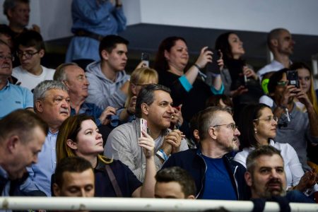 Úgy néz ki, Lázár János kibékült Csányi Sándorral