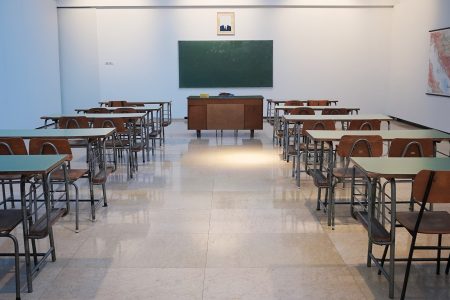 Digitális tanítás: Bálintnak a foci hiányzik, Patriknak a barátok