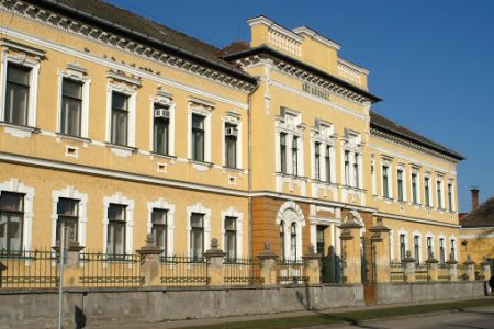 Szentesen is kezelnek egy koronavírusos beteget