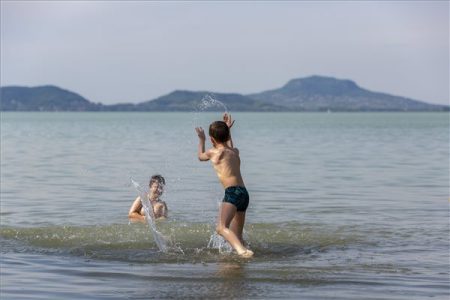 A 70. szezont nyitja a Balatontourist