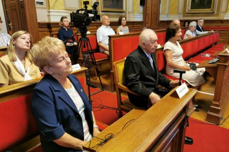 Átadták a Hódmezővásárhely Egészségügyéért plaketteket