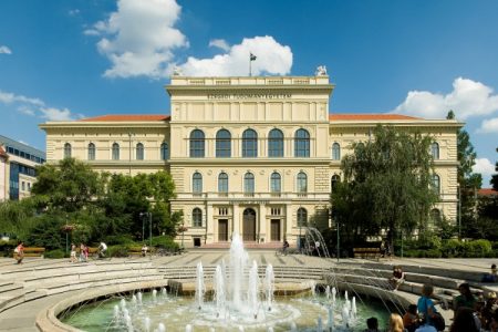 Mostmár hivatalos: az SZTE alapítványi fenntartásban működik