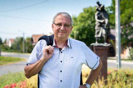 Dr. Kószó Péter visszavonul a nyilvános Facebook oldaláról