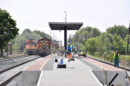 Az Oszkár profitál a vágányzárból
