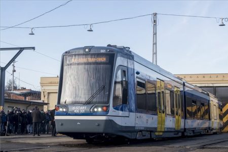Még 746 millióval drágult a tram-train beruházás januárban