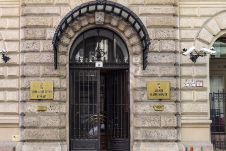 Az ÁSZ szerint szabályosan gazdálkodott a Fidesz és a KDNP