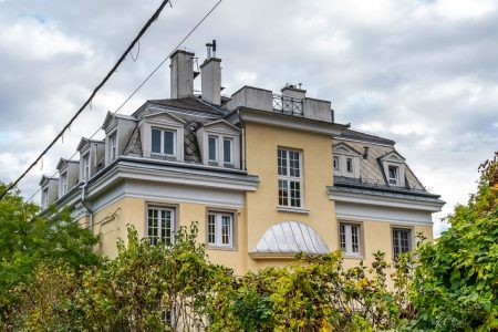 Sikkasztás miatt nyomozás indult abban az ügyben, melynek egyik szereplője Kövér László kabinetfőnöke