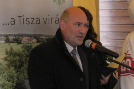 Váratlanul közölték, hogy bezár az algyői Takarékbank is