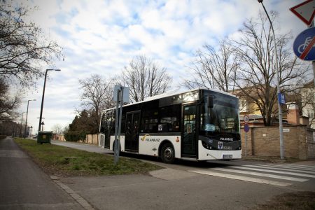 A Volánbusz három héten át vizsgálta járatain az ország- és vármegyebérletek használatát