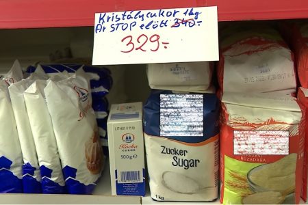 Holnap meghosszabíthatják az árstopokat