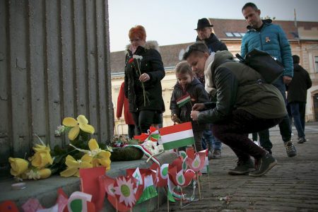 A Petőfi szobornál emlékeztek