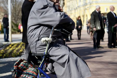 Átlagosan 87 ezer lesz a nyugdíjemelés és a nyugdíjprémium