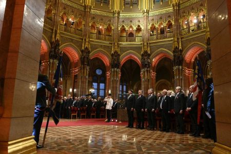 Széchenyi-díjat kapott Szenti Tibor