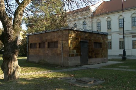 A tervek szerint idén átadják a kávézót a Kossuth téren