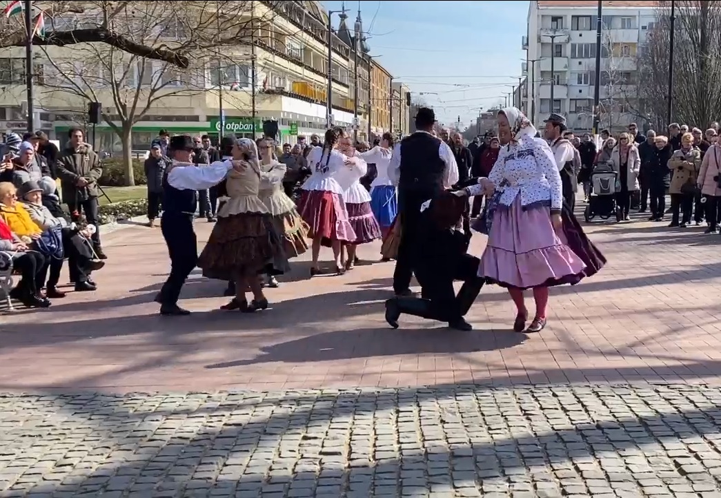 Kankalin néptáncegyüttes