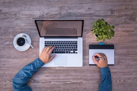 Online kurzust tartanak vállalkozói kompetencia-fejlesztés témában
