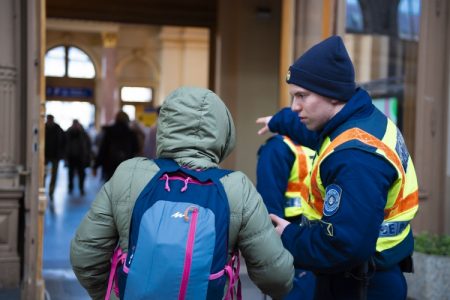 ORFK: 16 099-en érkeztek Ukrajnából szombaton