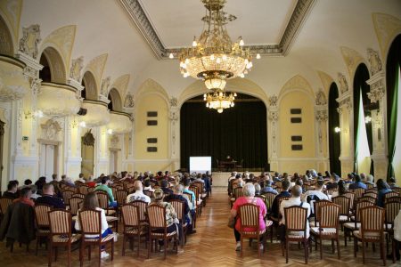 Letették az esküt a szavazatszámláló bizottságok tagjai