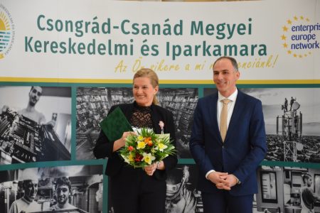 Elismerést kapott Walterné Böngyik Terézia