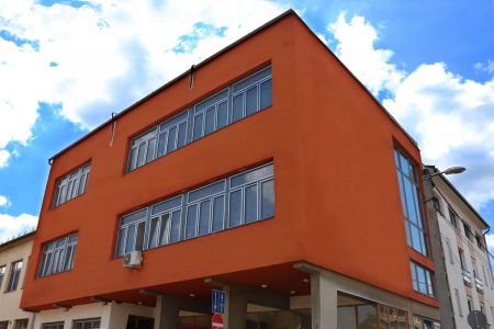 Tizenegy tábort szervez közösen a HSZC és a kamara
