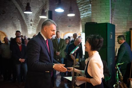 Lázár János átvette megbízólevelét