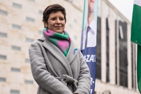 Az ellenzéki pártok szerint Szél Bernadett nem lehet képviselő