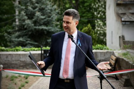 A védőnői szolgálat fejlesztését szorgalmazta a választási kampány során Márki-Zay Péter
