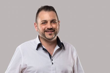 Uniós források: ezúttal nagyon komoly kéréssel fordult az Országgyűléshez a ,,mulatós polgármesterként” is ismert faluvezető