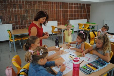 Nem verné földhöz az államkasszát, ha megemelnék a pedagógusbéreket