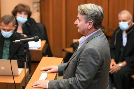 Jogerős: öt évet kapott kémkedésért a volt jobbikos EP képviselő