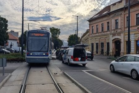 Vasútvillamos: baleset a Kálvin téren