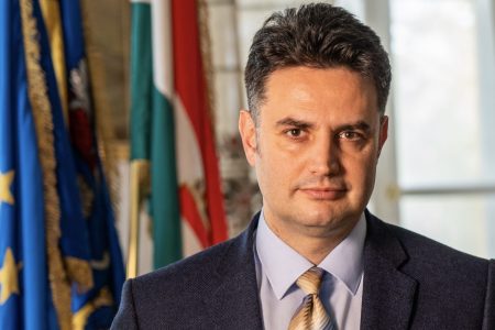 Vásárhelyi példamutatás: összefogás szeretetben, fejlődés tisztességesen!