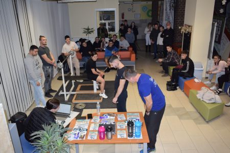 Sporttal köszöntötték a tavaszt a Cseresnyés diákjai
