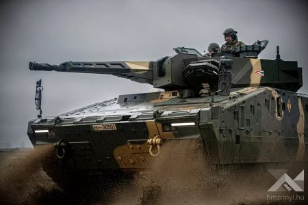 Bruttó 737 ezerért toboroznak ahhoz a harcjárművel rendelkező zászlóaljhoz, amely Vásárhelyen is van