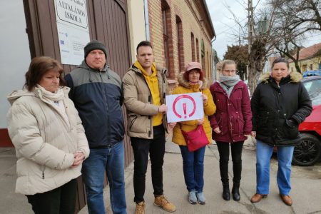 Sztrájkoltak a Klauzál iskola tanárai