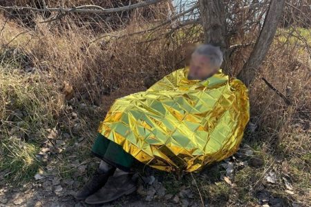 Rendőrök mentették meg a Holt-Tiszába esett férfi életét