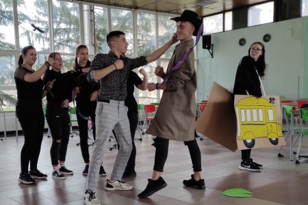 A nagy pandát és a kicsi sárkányt is színpadra állítják a vásárhelyi diákok