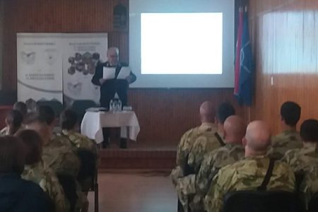 Vásárhelyi történész tartott előadást a szentesi katonáknak