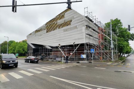 Félig már felállványozták az Emlékpontot