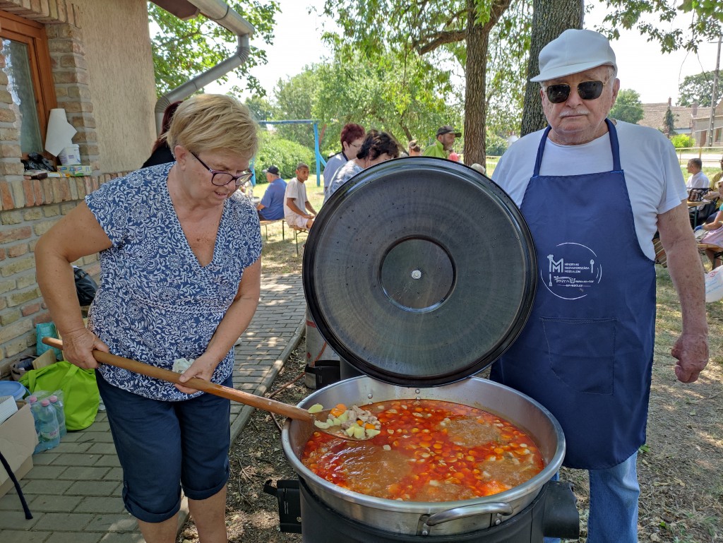 Ételosztás, Damjanich utca (3)