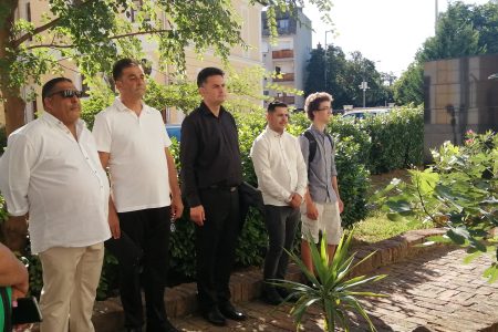 A roma holokausztra emlékeztek 