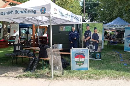 A SZIN-en is toboroznak a csongrád-csanádi rendőrök