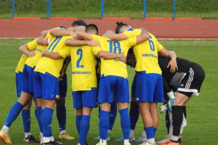 Labdarúgás: Cegléden győzött a HFC