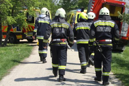Vízóraaknába esett egy asszony