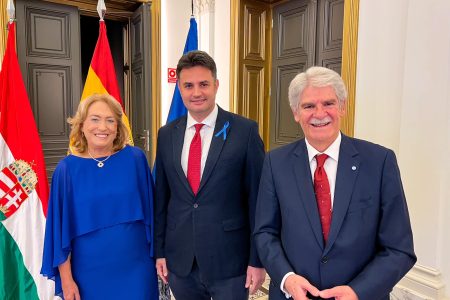 Tíz nagykövettel találkozott Márki-Zay Péter