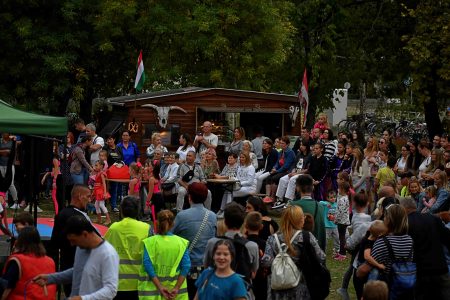 Még mindig október: élénk helyi kulturális és közösségi élet