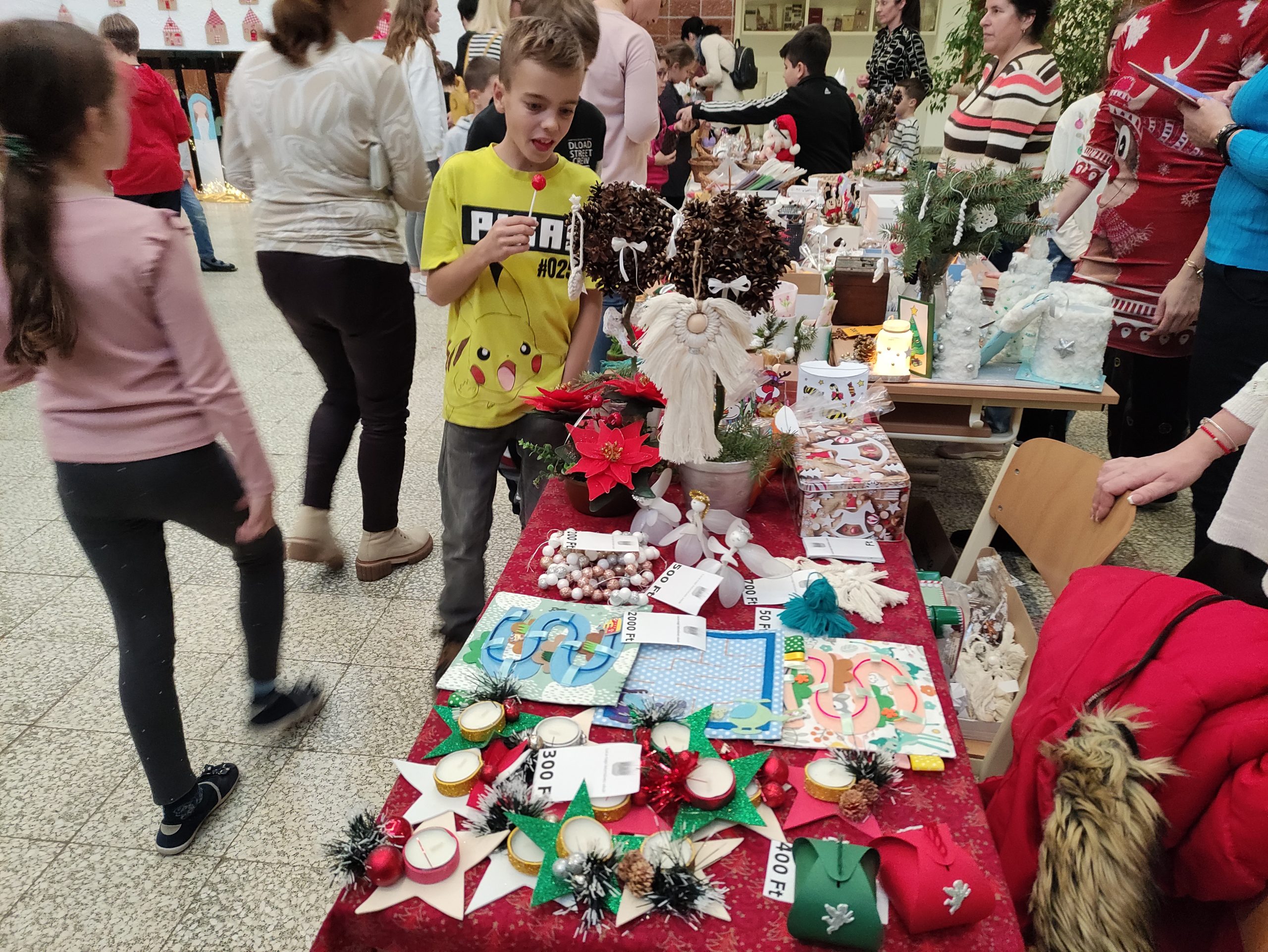 Luca-napi vásár a katolikus iskolában (8)