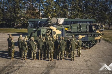Tatai újoncok ismerkedtek a vásárhelyi Hiúzzal