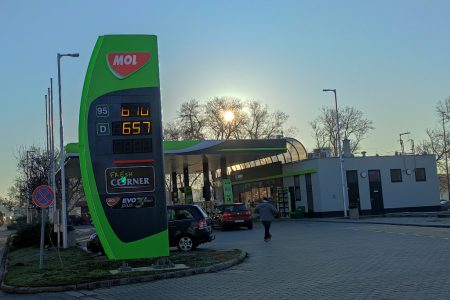 Morgolódnak a vásárhelyiek a drága üzemanyag miatt – szavazóval