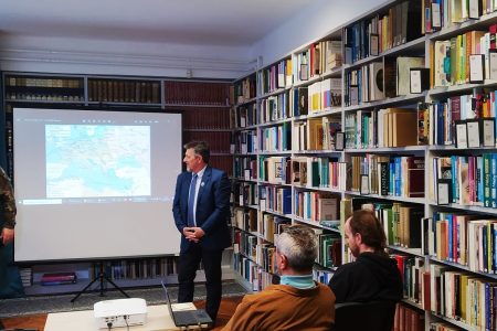 Püspökladányban tartott előadást a vásárhelyi történész